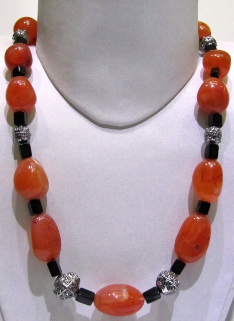 Red Carnelian And Black Beads