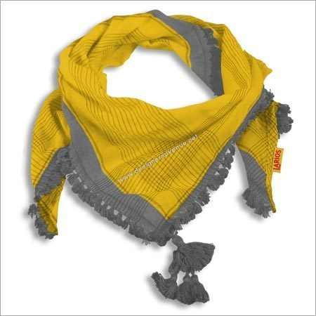 Bufanda Pompom Scarf