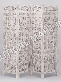 WOODEN SCREEN