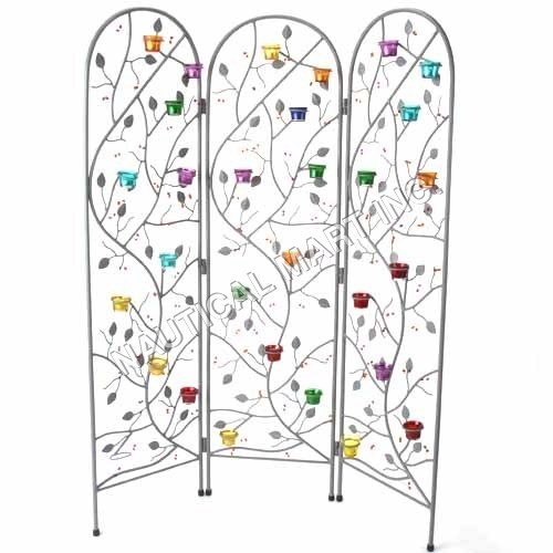 WOODEN SCREEN