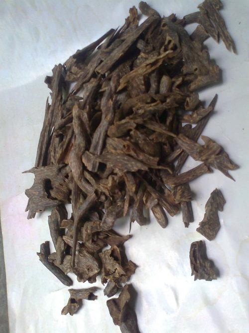 Agarwood oil