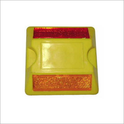 Road Studs With One Amber