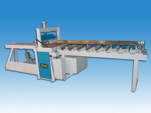 Automatic Cross Cut Circular Saw machine