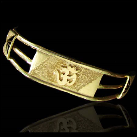 Gold Forming Gents Kada