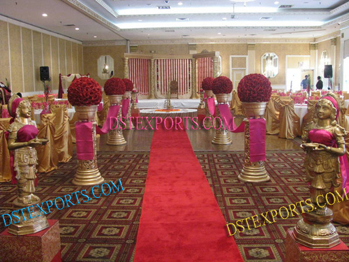 Wedding Aisleway Golden Statues