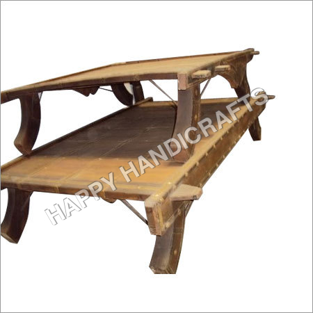 WOODEN COFFEE TABLE.