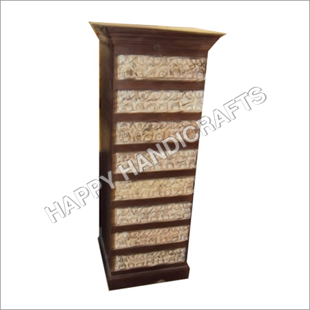 WOODEN ALMIRAH