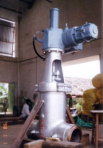 High Pressure Gate Valve 12" 2500# WCB (View 3)