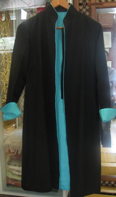 #1000blk silk embroided GOWN COAT.