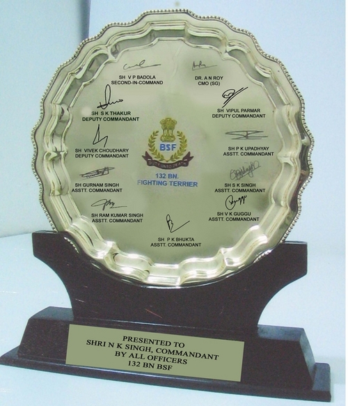 mementoes round