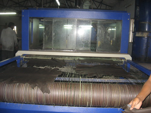 हमारी निर्माण इकाई