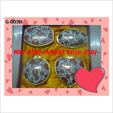 Elegant Porcelain Gift Item