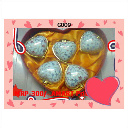 Porcelain With Metal Frame Gift Items