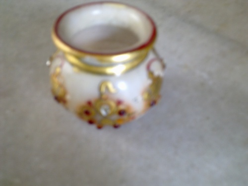 2' marble pot