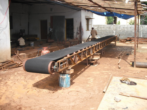 Flat conveyor