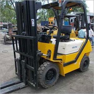 Industrial Heavy Duty Forklifts Hiring