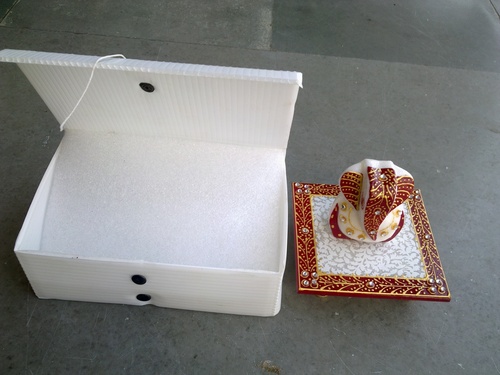 4*4 marble chowkee ganesh with plastic box