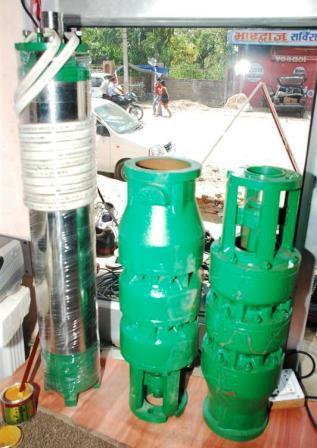 Submersible pump
