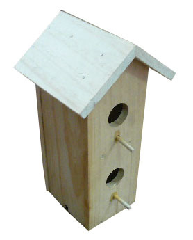 WODDEN BIRD HOUSE