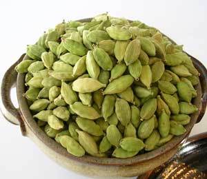 Fresh Green Cardamoms
