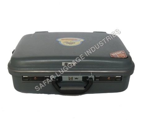21 CANAN SUITCASE
