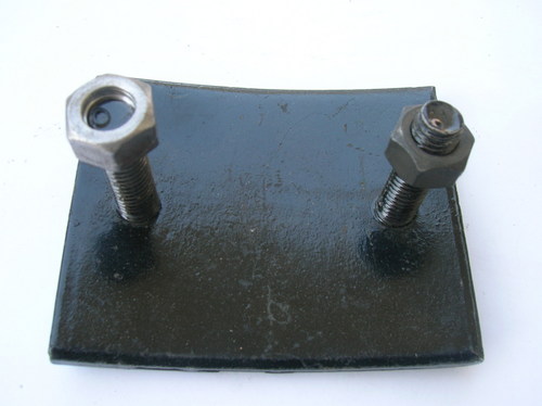HELPER PAD WITH BOLT