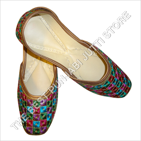 Attractive Ladies Jutti