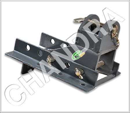 Swaraj Tractor Hook (Hitch) in Nalanda at best price by Supreme