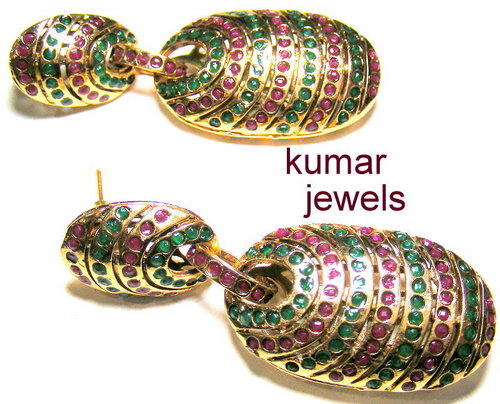 Artificial earrings 