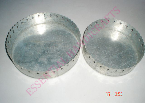 Tray - Iron Material, Round Shape, Natural Finish, Diameter & Height Variable, Durable Lightweight Stackable