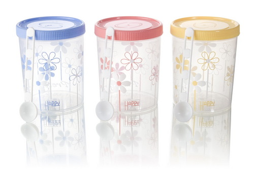 Plastic Containers - Food-Grade Plastic 1-5 Liters Transparent, Screw-On Lid, Airtight Seal, Durable, Versatile