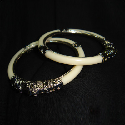 Hand Bangles By BEAUTY JEWELLERS