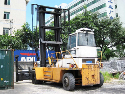 Forklift