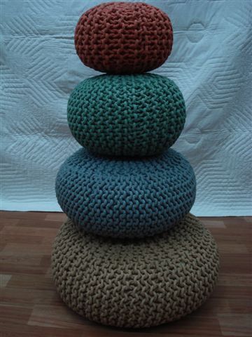 Knitted Pouf
