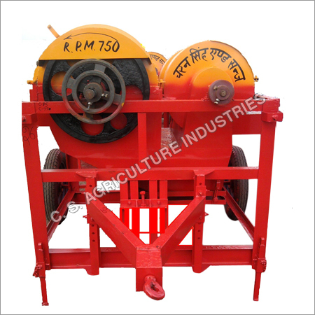 Maruti Wheat Thraher Side