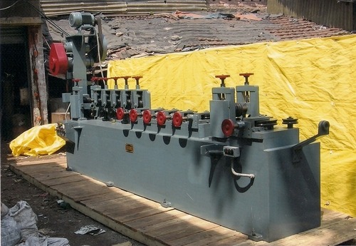 Torsteel Straightening Cum Cutting Machine Torsteel Straightening Cum Cutting Machine