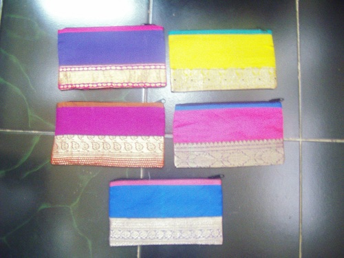 COSMETIC POUCH