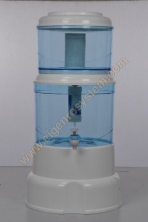 Eigen Mineral Water Pot