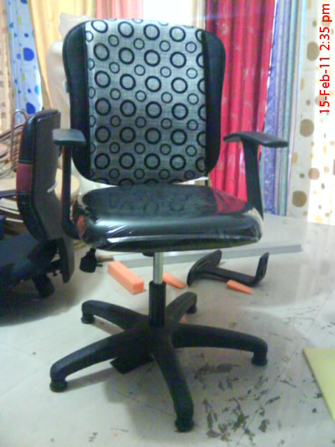 Staff Revolving Chair
