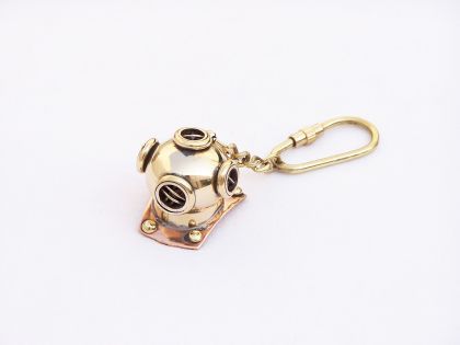 Diving helmet key chain