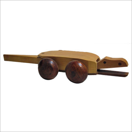 Wooden Crocodile - Wood, 10x5x4 cm, Brown | Lightweight, Portable, Educational, Smooth Finish
