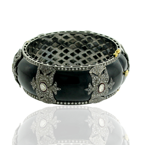 Enamel Diamond Motif Gold Wedding Bangle