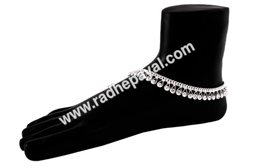 Metal Payal - Color: Silver Tone