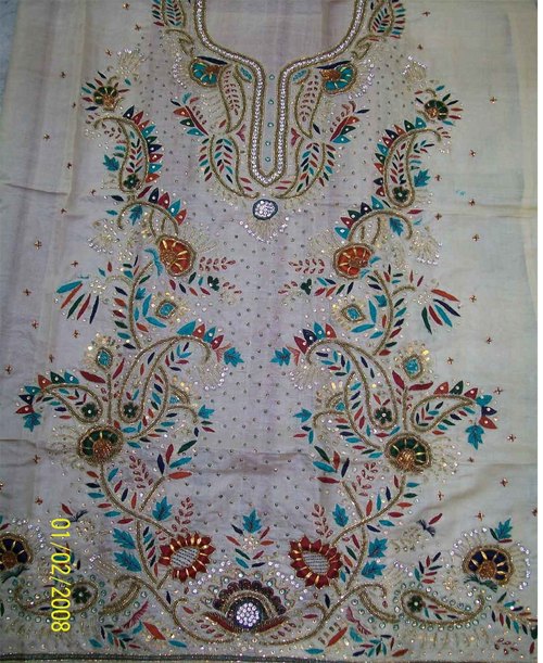 EMBROIDERY SUIT