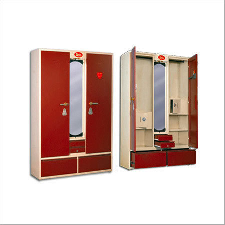 Almirah With Locker