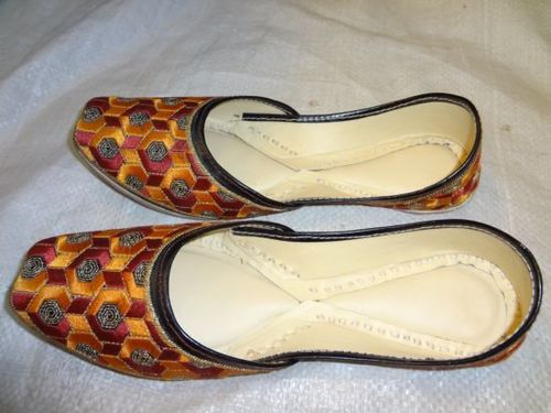 Ladies Punjabi Jutti