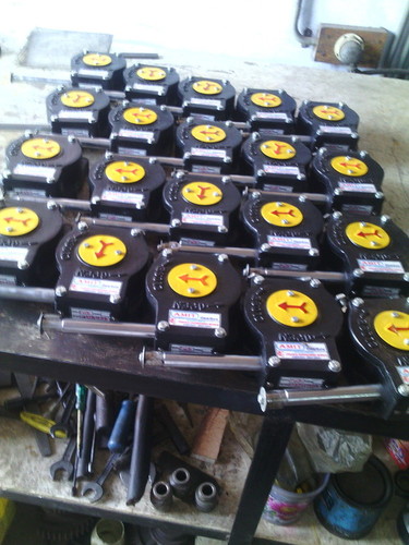 Quarter Turn Gear Box