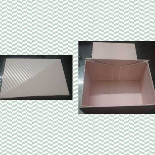 Folding box for hampers