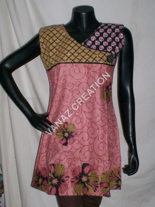 Modern Ladies Casual Cotton Kurtis