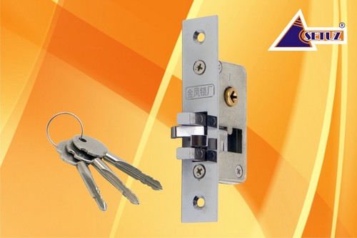 lock and lock fittings